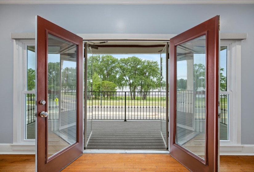 752 ISLAND DR, Memphis, Tennessee 38103, 3 Bedrooms Bedrooms, 6 Rooms Rooms,2.1 BathroomsBathrooms,Rental Properties,For Sale,ISLAND,10221675