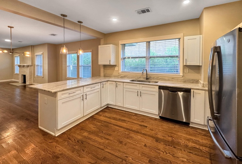 186 LEMASTER ST, Memphis, Tennessee 38104, 3 Bedroom Bedrooms, 6 Room Rooms,2 BathroomBathrooms,Residential,For Sale,LEMASTER,0,10221645