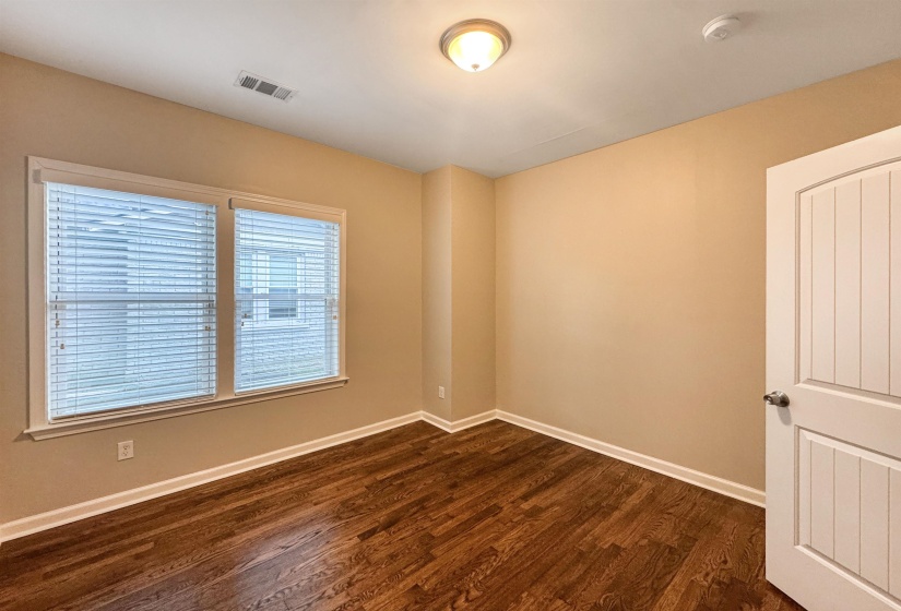 186 LEMASTER ST, Memphis, Tennessee 38104, 3 Bedroom Bedrooms, 6 Room Rooms,2 BathroomBathrooms,Residential,For Sale,LEMASTER,0,10221645