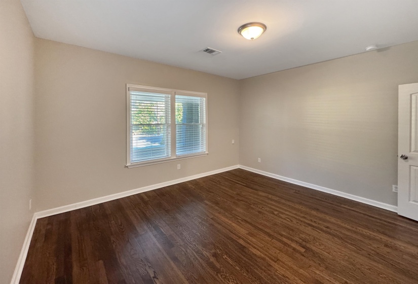 186 LEMASTER ST, Memphis, Tennessee 38104, 3 Bedroom Bedrooms, 6 Room Rooms,2 BathroomBathrooms,Residential,For Sale,LEMASTER,0,10221645