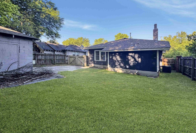 186 LEMASTER ST, Memphis, Tennessee 38104, 3 Bedroom Bedrooms, 6 Room Rooms,2 BathroomBathrooms,Residential,For Sale,LEMASTER,0,10221645