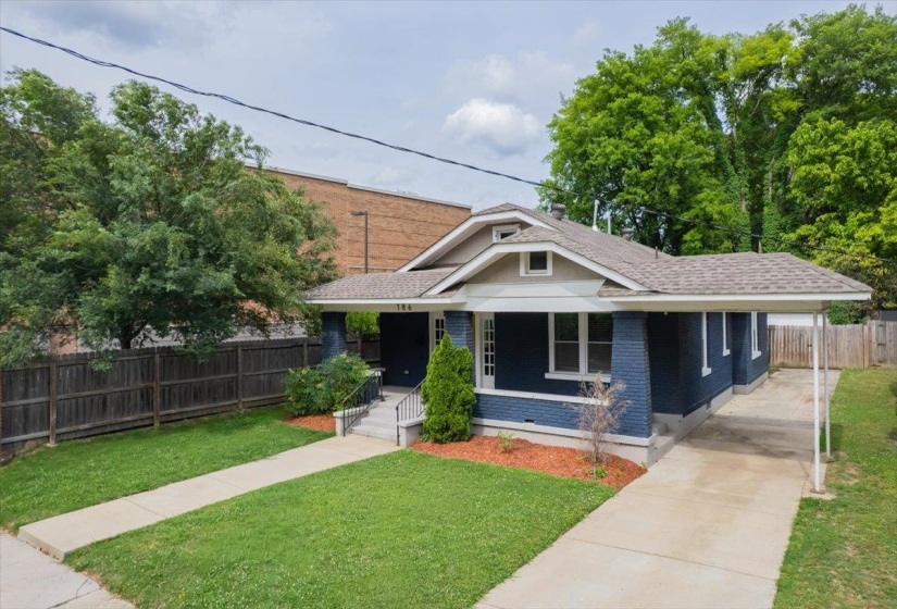 186 LEMASTER ST, Memphis, Tennessee 38104, 3 Bedroom Bedrooms, 6 Room Rooms,2 BathroomBathrooms,Residential,For Sale,LEMASTER,0,10221645
