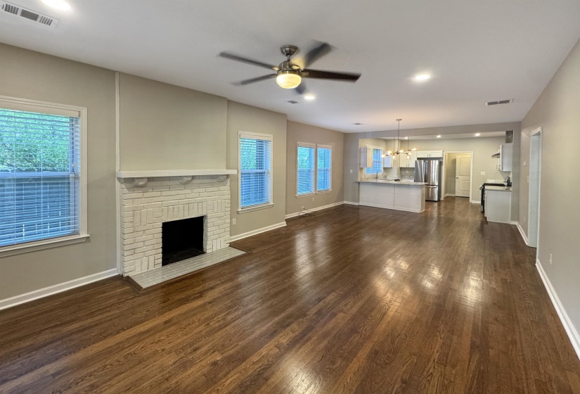 186 LEMASTER ST, Memphis, Tennessee 38104, 3 Bedroom Bedrooms, 6 Room Rooms,2 BathroomBathrooms,Residential,For Sale,LEMASTER,0,10221645