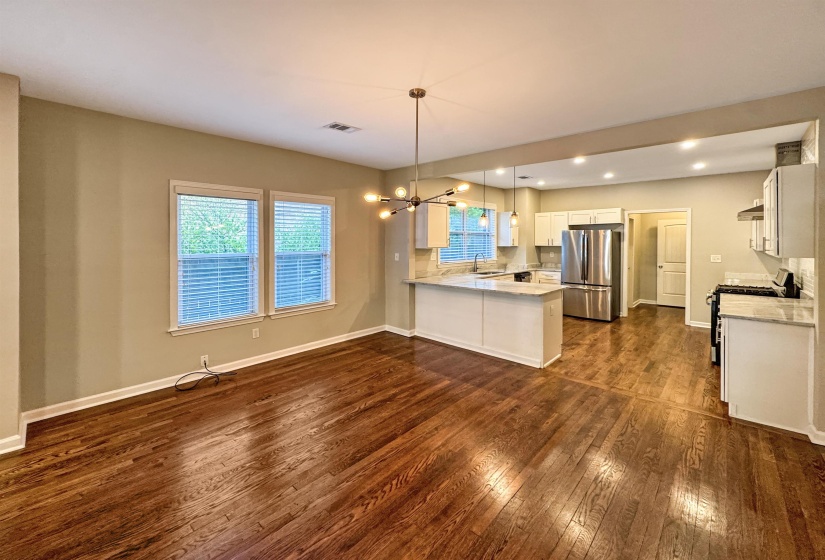 186 LEMASTER ST, Memphis, Tennessee 38104, 3 Bedroom Bedrooms, 6 Room Rooms,2 BathroomBathrooms,Residential,For Sale,LEMASTER,0,10221645