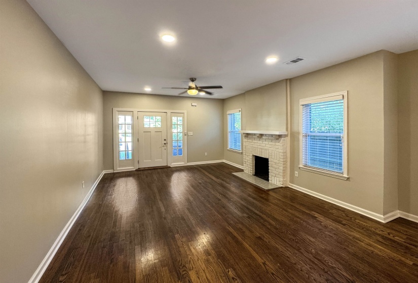 186 LEMASTER ST, Memphis, Tennessee 38104, 3 Bedroom Bedrooms, 6 Room Rooms,2 BathroomBathrooms,Residential,For Sale,LEMASTER,0,10221645