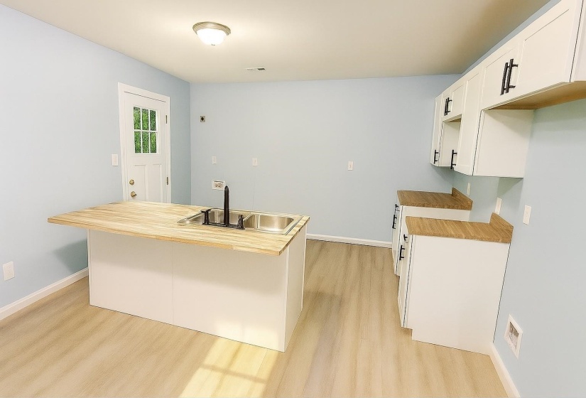 1167 FIBER RD, Memphis, Tennessee 38109, 4 Bedroom Bedrooms, 8 Room Rooms,2 BathroomBathrooms,Residential,For Sale,FIBER,0,10221653