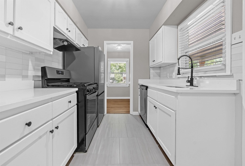 1442 WALTON RD, Memphis, Tennessee 38117, 3 Bedroom Bedrooms, 5 Room Rooms,1.1 BathroomBathrooms,Residential,For Sale,WALTON,0,10221656