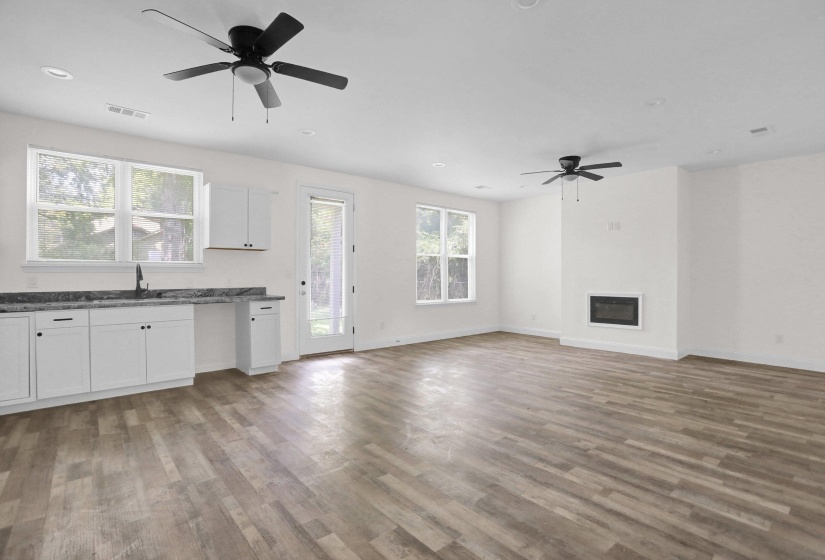 1488 LYNDALE AVE, Memphis, Tennessee 38107, 3 Bedrooms Bedrooms, 5 Rooms Rooms,2 BathroomsBathrooms,Residential,For Sale,LYNDALE,10221670