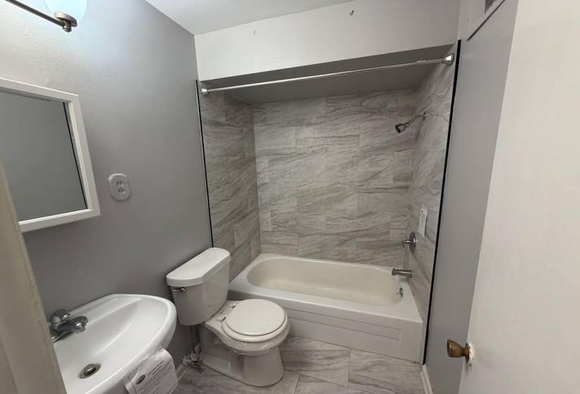 3831 HERMITAGE DR, Memphis, Tennessee 38116, 3 Bedrooms Bedrooms, 5 Rooms Rooms,2 BathroomsBathrooms,Residential,For Sale,HERMITAGE,10221671