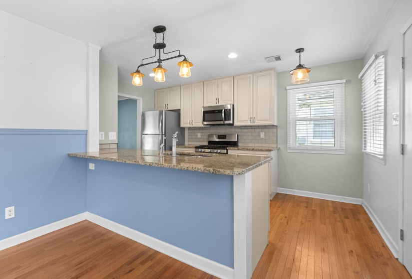 1582 WILLEY ST, Memphis, Tennessee 38119, 3 Bedrooms Bedrooms, 7 Rooms Rooms,2 BathroomsBathrooms,Residential,For Sale,WILLEY,10221672