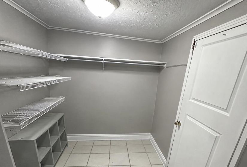 1811 WELLS STATION RD, Memphis, Tennessee 38108, 4 Bedrooms Bedrooms, 8 Rooms Rooms,2 BathroomsBathrooms,Residential,For Sale,WELLS STATION,10221676
