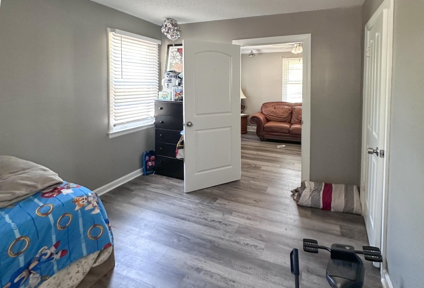 1811 WELLS STATION RD, Memphis, Tennessee 38108, 4 Bedrooms Bedrooms, 8 Rooms Rooms,2 BathroomsBathrooms,Residential,For Sale,WELLS STATION,10221676