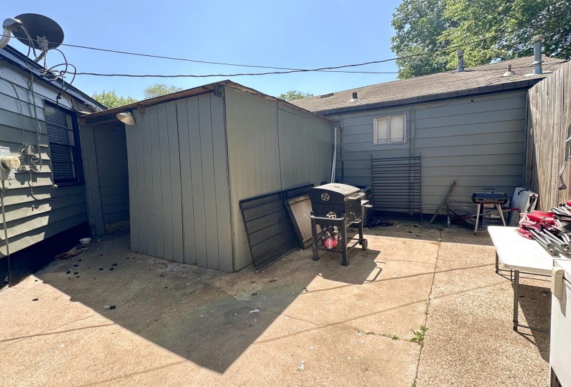 1811 WELLS STATION RD, Memphis, Tennessee 38108, 4 Bedrooms Bedrooms, 8 Rooms Rooms,2 BathroomsBathrooms,Residential,For Sale,WELLS STATION,10221676