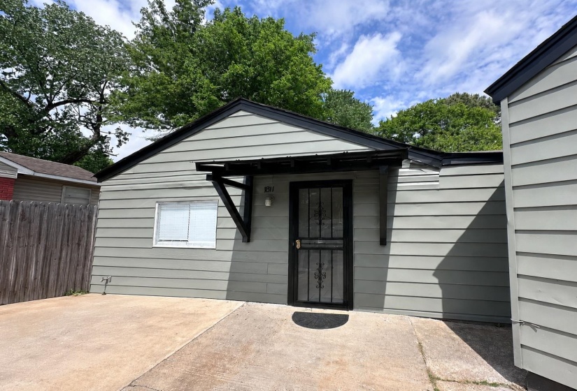 1811 WELLS STATION RD, Memphis, Tennessee 38108, 4 Bedrooms Bedrooms, 8 Rooms Rooms,2 BathroomsBathrooms,Residential,For Sale,WELLS STATION,10221676
