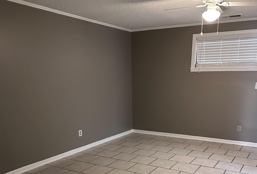 1811 WELLS STATION RD, Memphis, Tennessee 38108, 4 Bedrooms Bedrooms, 8 Rooms Rooms,2 BathroomsBathrooms,Residential,For Sale,WELLS STATION,10221676