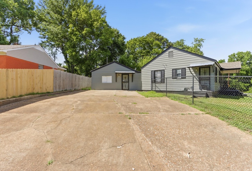 Both Home and Apt have their own Parking areas with extra Parking.