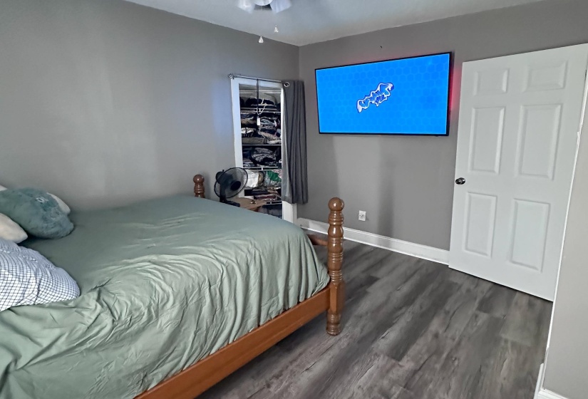 1811 WELLS STATION RD, Memphis, Tennessee 38108, 4 Bedrooms Bedrooms, 8 Rooms Rooms,2 BathroomsBathrooms,Residential,For Sale,WELLS STATION,10221676