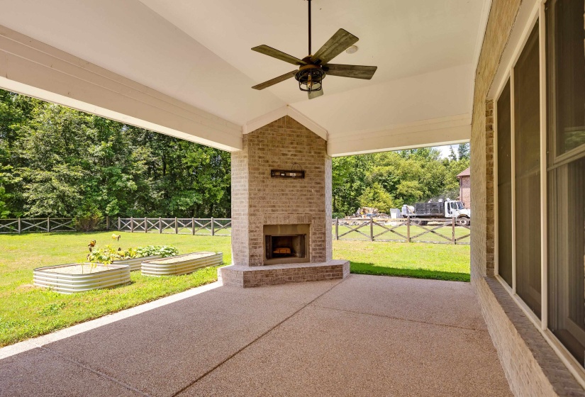 680 GLENSHEE DR, Rossville, Tennessee 38066, 4 Bedroom Bedrooms, 2 Room Rooms,3 BathroomBathrooms,Residential,For Sale,GLENSHEE,0,10221678