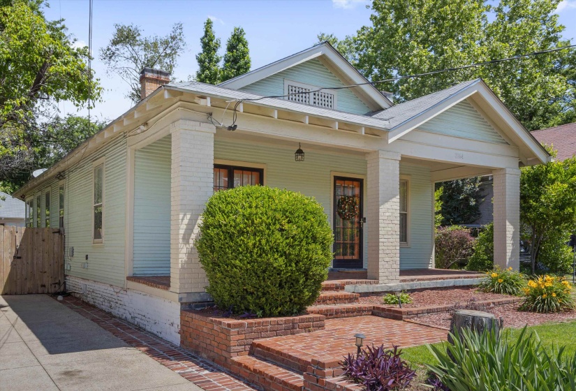 2164 COWDEN AVE, Memphis, Tennessee 38104, 2 Bedrooms Bedrooms, 5 Rooms Rooms,1 BathroomBathrooms,Residential,For Sale,COWDEN,10221679