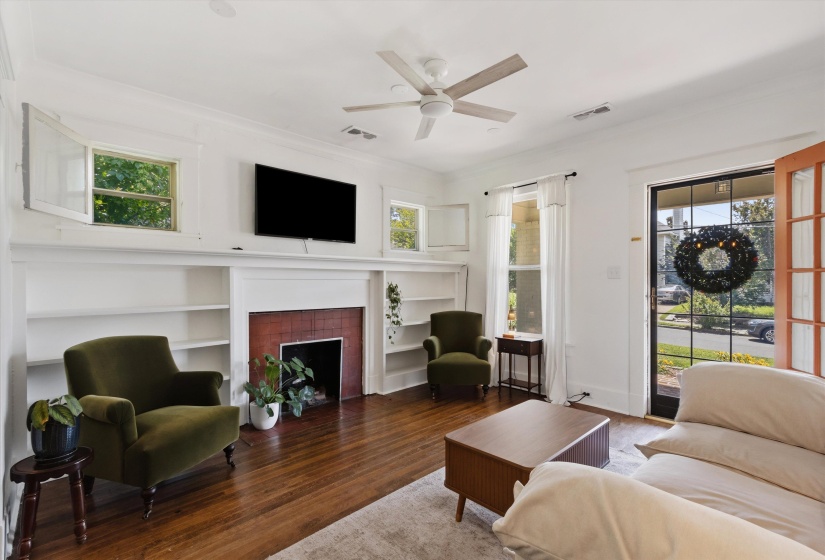 2164 COWDEN AVE, Memphis, Tennessee 38104, 2 Bedrooms Bedrooms, 5 Rooms Rooms,1 BathroomBathrooms,Residential,For Sale,COWDEN,10221679