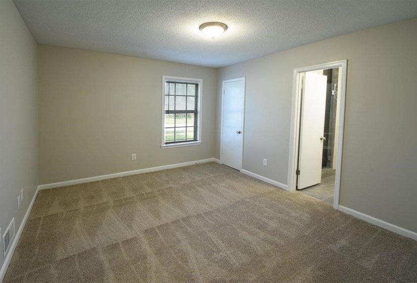6731 STARKENBURG LN, Memphis, Tennessee 38115, 4 Bedrooms Bedrooms, 7 Rooms Rooms,2 BathroomsBathrooms,Residential,For Sale,STARKENBURG,10221700