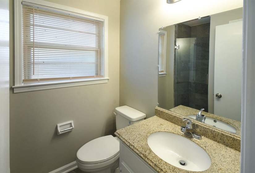 6731 STARKENBURG LN, Memphis, Tennessee 38115, 4 Bedrooms Bedrooms, 7 Rooms Rooms,2 BathroomsBathrooms,Residential,For Sale,STARKENBURG,10221700