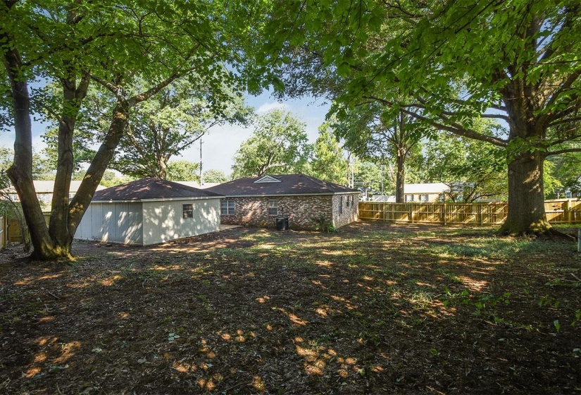 6731 STARKENBURG LN, Memphis, Tennessee 38115, 4 Bedrooms Bedrooms, 7 Rooms Rooms,2 BathroomsBathrooms,Residential,For Sale,STARKENBURG,10221700