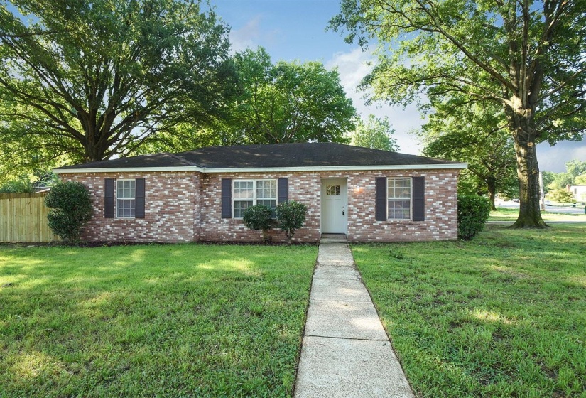 6731 STARKENBURG LN, Memphis, Tennessee 38115, 4 Bedrooms Bedrooms, 7 Rooms Rooms,2 BathroomsBathrooms,Residential,For Sale,STARKENBURG,10221700