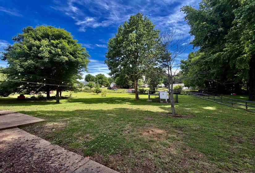515 MEBANE RD, Oakland, Tennessee 38060, 3 Bedrooms Bedrooms, 6 Rooms Rooms,2 BathroomsBathrooms,Residential,For Sale,MEBANE,10221701