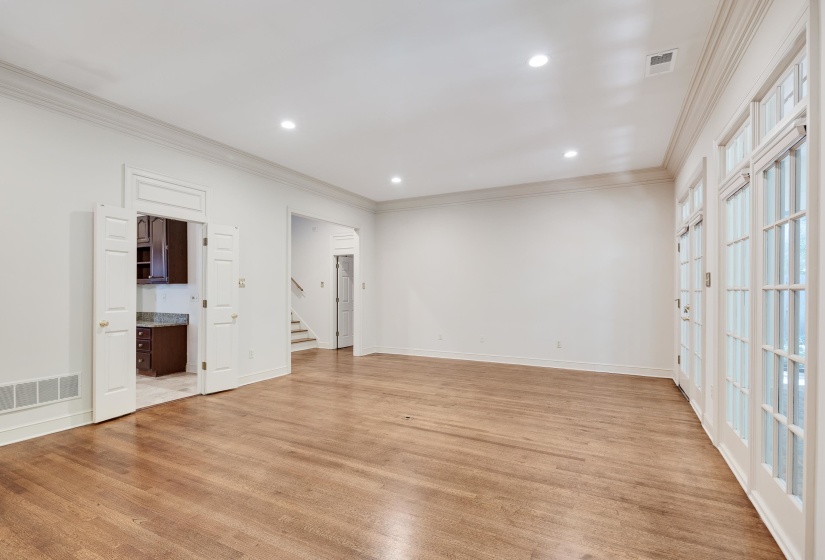 6397 WYNFREY PL, Memphis, Tennessee 38120, 4 Bedrooms Bedrooms, 9 Rooms Rooms,4 BathroomsBathrooms,Residential,For Sale,WYNFREY,10221704
