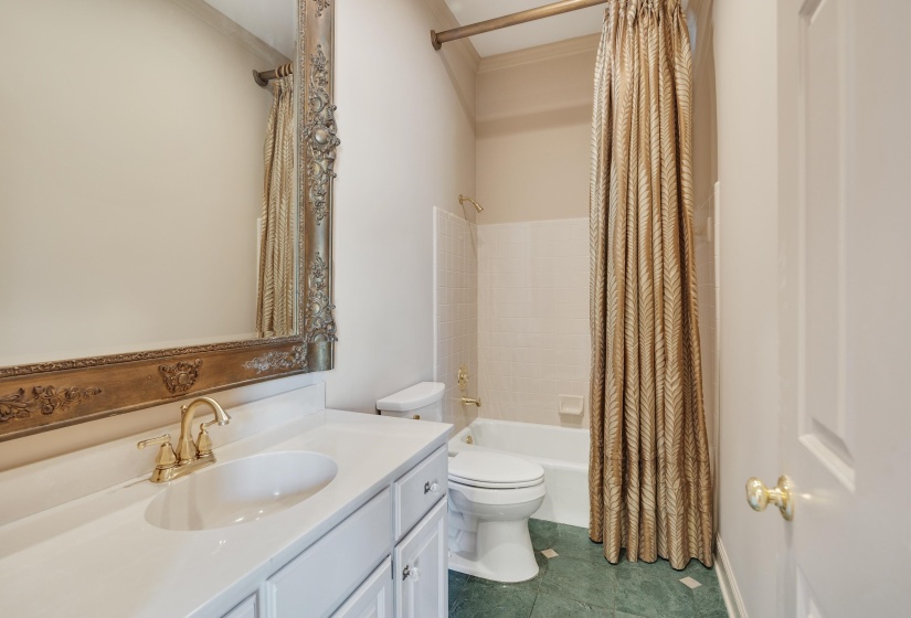 6397 WYNFREY PL, Memphis, Tennessee 38120, 4 Bedrooms Bedrooms, 9 Rooms Rooms,4 BathroomsBathrooms,Residential,For Sale,WYNFREY,10221704