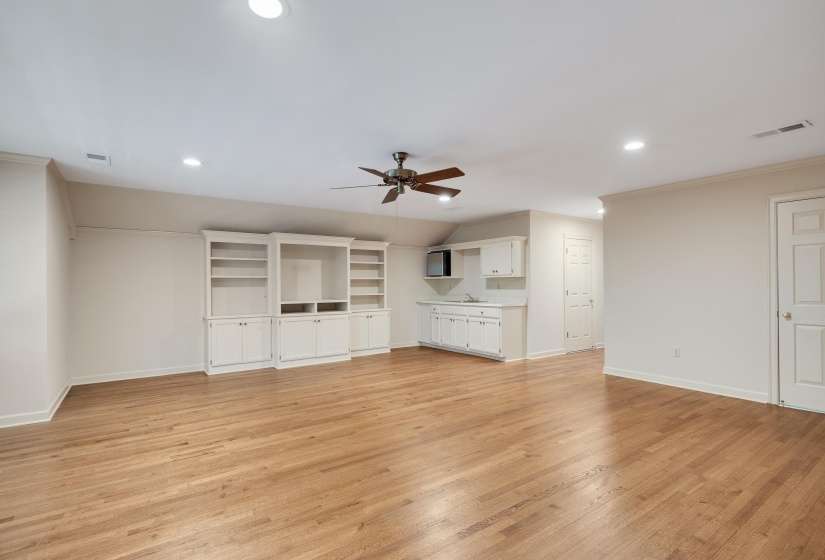 6397 WYNFREY PL, Memphis, Tennessee 38120, 4 Bedrooms Bedrooms, 9 Rooms Rooms,4 BathroomsBathrooms,Residential,For Sale,WYNFREY,10221704