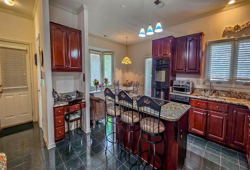 7725 CANDY APPLE CV, Memphis, Tennessee 38119, 5 Bedrooms Bedrooms, 8 Rooms Rooms,3 BathroomsBathrooms,Residential,For Sale,CANDY APPLE,10221705