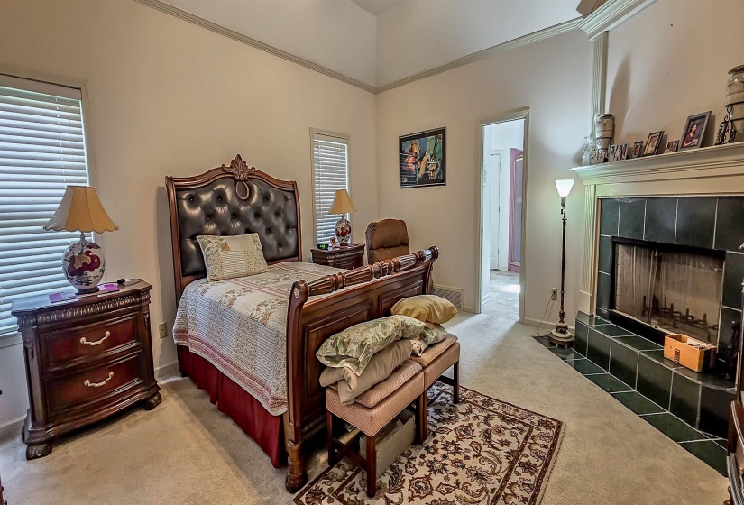 7725 CANDY APPLE CV, Memphis, Tennessee 38119, 5 Bedrooms Bedrooms, 8 Rooms Rooms,3 BathroomsBathrooms,Residential,For Sale,CANDY APPLE,10221705