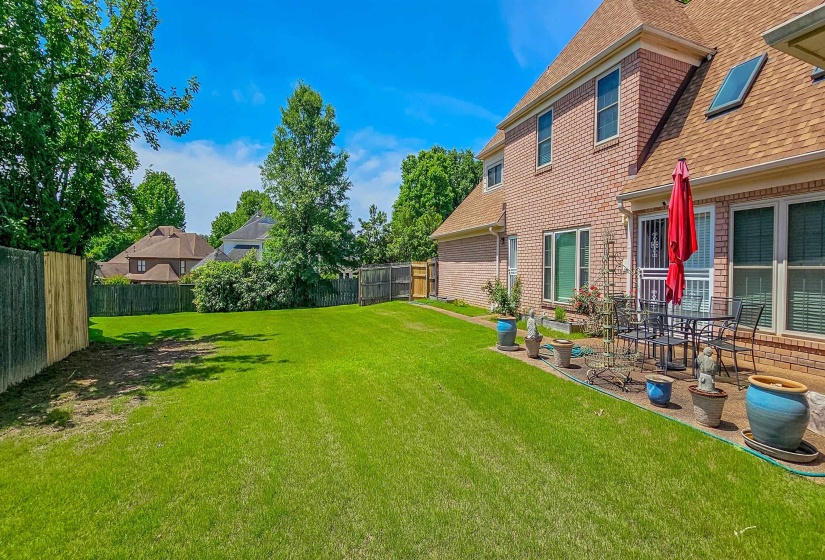7725 CANDY APPLE CV, Memphis, Tennessee 38119, 5 Bedrooms Bedrooms, 8 Rooms Rooms,3 BathroomsBathrooms,Residential,For Sale,CANDY APPLE,10221705