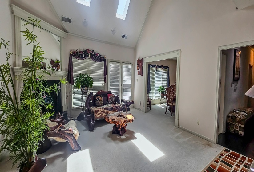 7725 CANDY APPLE CV, Memphis, Tennessee 38119, 5 Bedrooms Bedrooms, 8 Rooms Rooms,3 BathroomsBathrooms,Residential,For Sale,CANDY APPLE,10221705