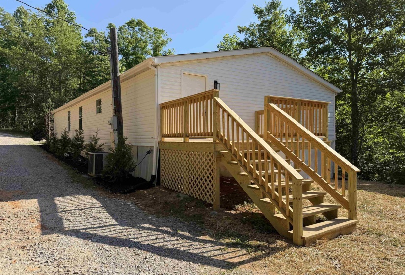 890 BURKS RD, Savannah, Tennessee 38372, 3 Bedrooms Bedrooms, 7 Rooms Rooms,2 BathroomsBathrooms,Residential,For Sale,BURKS,10221706