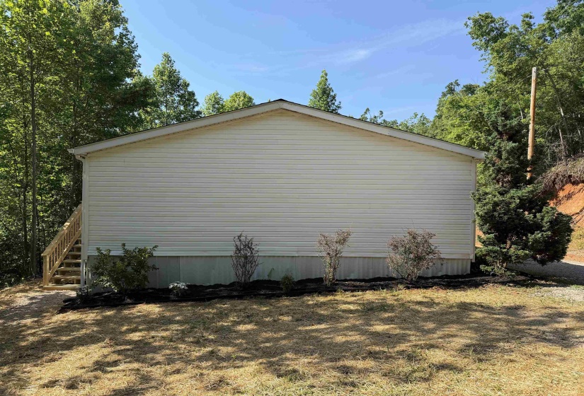890 BURKS RD, Savannah, Tennessee 38372, 3 Bedrooms Bedrooms, 7 Rooms Rooms,2 BathroomsBathrooms,Residential,For Sale,BURKS,10221706