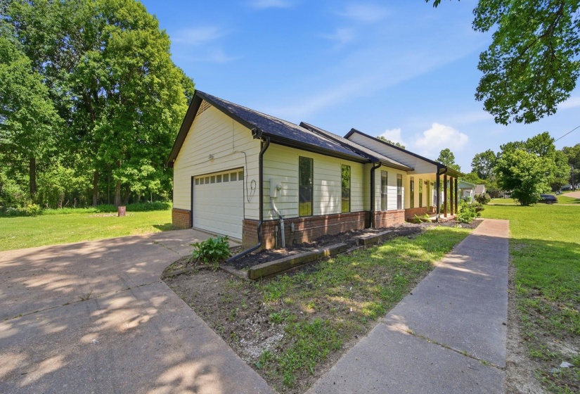 470 INDIAN CREEK RD, Brighton, Tennessee 38011, 3 Bedroom Bedrooms, 9 Room Rooms,2 BathroomBathrooms,Residential,For Sale,INDIAN CREEK,0,10221427