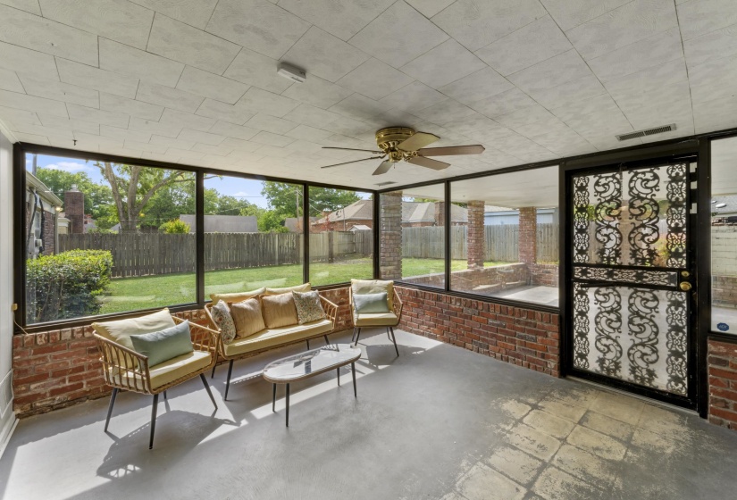 6452 STRATHSPEY DR, Memphis, Tennessee 38119, 4 Bedrooms Bedrooms, 9 Rooms Rooms,2 BathroomsBathrooms,Residential,For Sale,STRATHSPEY,10219943