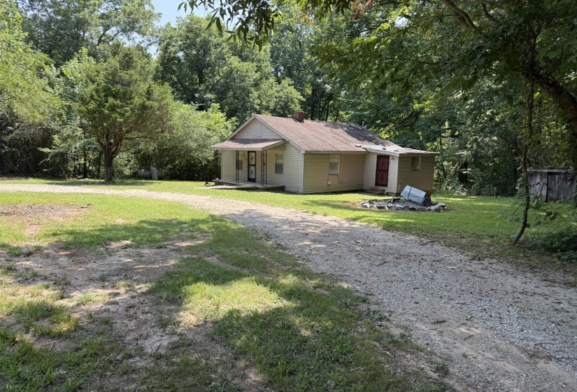 7503 WALSH RD, Unincorporated, Tennessee 38053, 2 Bedroom Bedrooms, 4 Room Rooms,1 BathroomBathrooms,Residential,For Sale,WALSH,0,10221715
