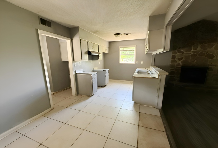3877 KIPLING AVE, Memphis, Tennessee 38128, 3 Bedrooms Bedrooms, 6 Rooms Rooms,1.1 BathroomsBathrooms,Residential,For Sale,KIPLING,10221730
