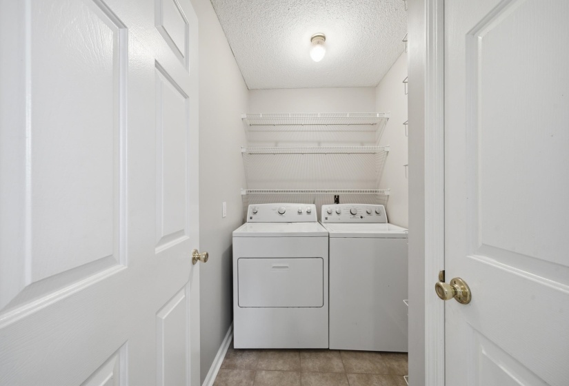 1032 APPLING MEADOW DR, Cordova, Tennessee 38018, 3 Bedrooms Bedrooms, 6 Rooms Rooms,2.1 BathroomsBathrooms,Residential,For Sale,APPLING MEADOW,10221732