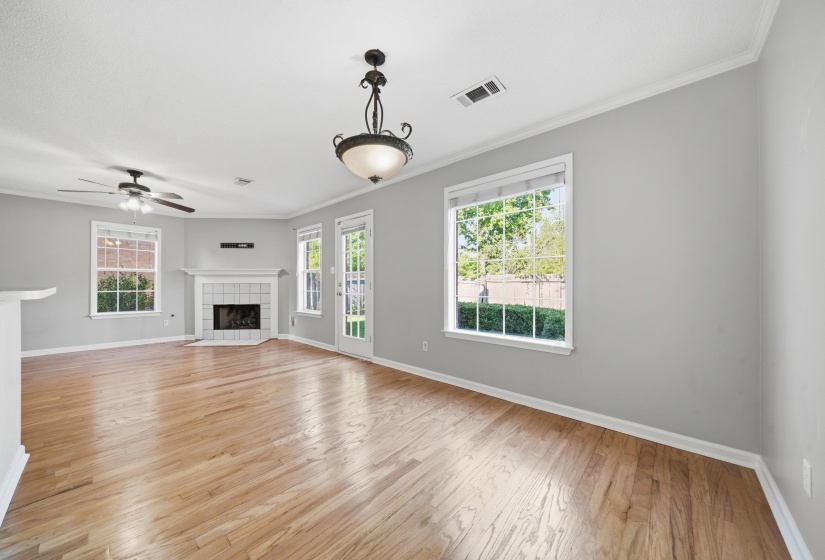 1032 APPLING MEADOW DR, Cordova, Tennessee 38018, 3 Bedrooms Bedrooms, 6 Rooms Rooms,2.1 BathroomsBathrooms,Residential,For Sale,APPLING MEADOW,10221732