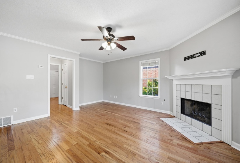 1032 APPLING MEADOW DR, Cordova, Tennessee 38018, 3 Bedrooms Bedrooms, 6 Rooms Rooms,2.1 BathroomsBathrooms,Residential,For Sale,APPLING MEADOW,10221732