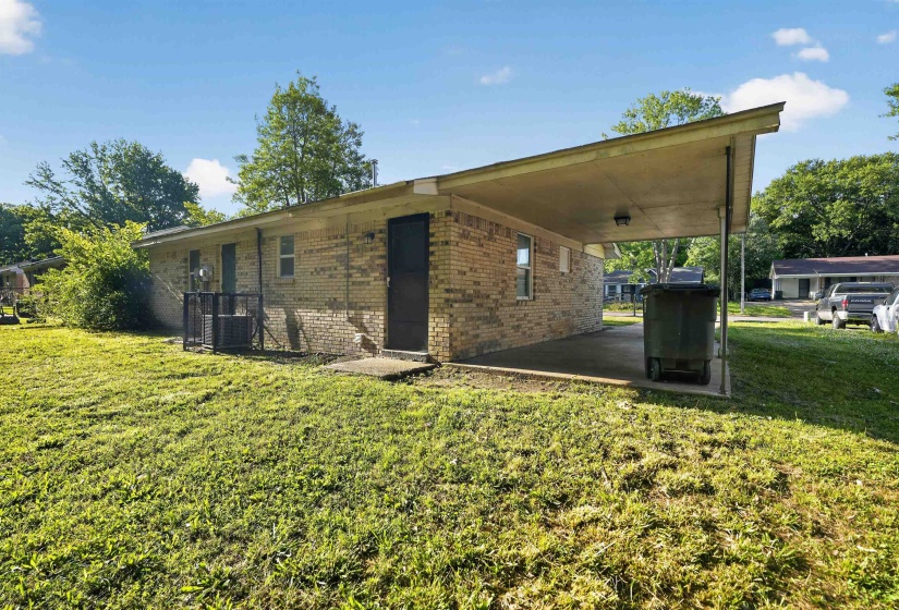 1100 WESTERN PARK DR, Memphis, Tennessee 38109, 3 Bedrooms Bedrooms, 5 Rooms Rooms,1 BathroomBathrooms,Residential,For Sale,WESTERN PARK,10221733