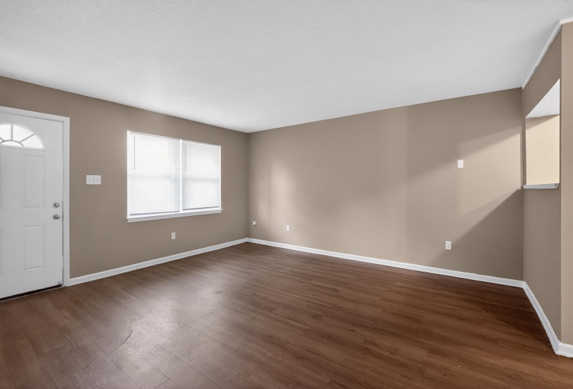 1100 WESTERN PARK DR, Memphis, Tennessee 38109, 3 Bedrooms Bedrooms, 5 Rooms Rooms,1 BathroomBathrooms,Residential,For Sale,WESTERN PARK,10221733