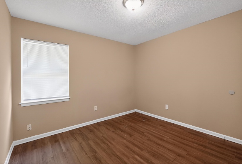 1100 WESTERN PARK DR, Memphis, Tennessee 38109, 3 Bedrooms Bedrooms, 5 Rooms Rooms,1 BathroomBathrooms,Residential,For Sale,WESTERN PARK,10221733