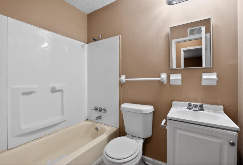 1100 WESTERN PARK DR, Memphis, Tennessee 38109, 3 Bedrooms Bedrooms, 5 Rooms Rooms,1 BathroomBathrooms,Residential,For Sale,WESTERN PARK,10221733