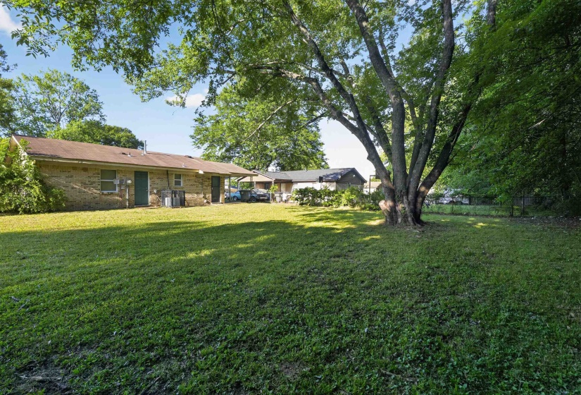 1100 WESTERN PARK DR, Memphis, Tennessee 38109, 3 Bedrooms Bedrooms, 5 Rooms Rooms,1 BathroomBathrooms,Residential,For Sale,WESTERN PARK,10221733